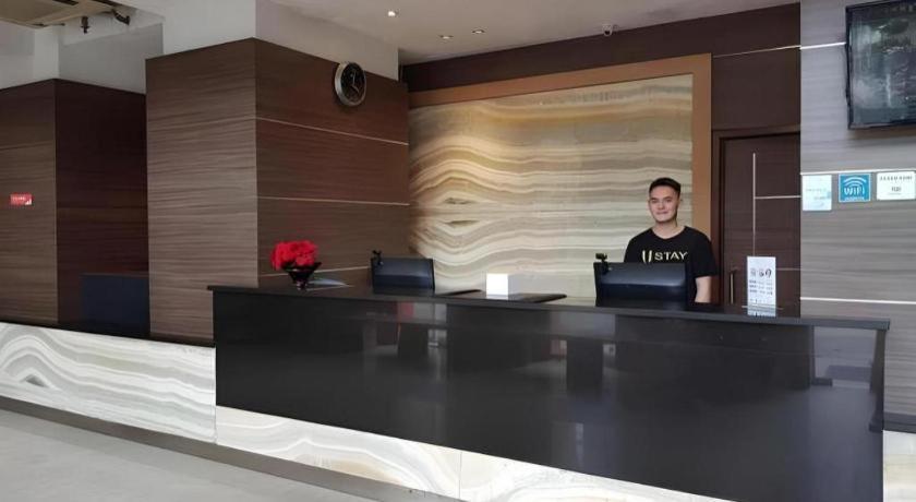 U Stay Hotel Mangga Besar Джакарта Экстерьер фото