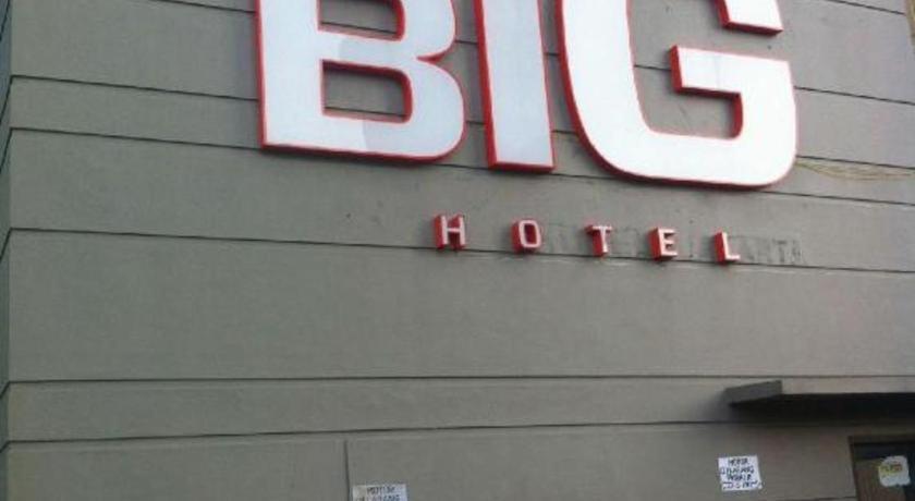 U Stay Hotel Mangga Besar Джакарта Экстерьер фото