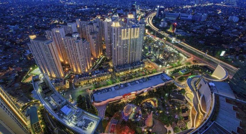 U Stay Hotel Mangga Besar Джакарта Экстерьер фото